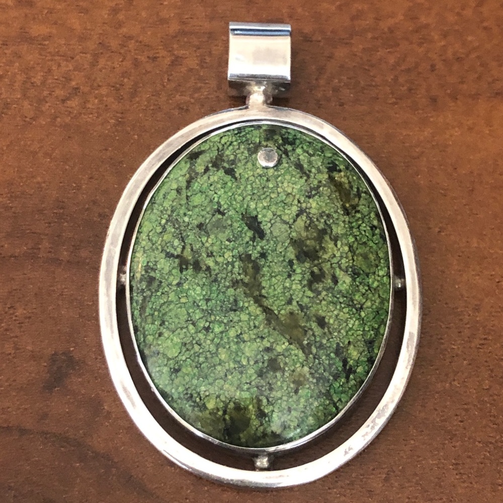 Large Oval Ammolite Pendant in Sterling Silver 925